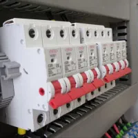 مونتاژ تابلو برق های صنعتی فشار ضعیف و متوسط