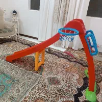 سرسره پنج پله قرمز رنگ درحدنو