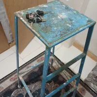 چهار پایه آهنی