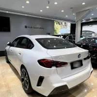 بی ام و 225L سفید