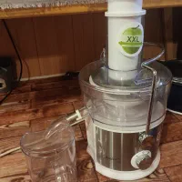 آبمیوه‌گیری مایر