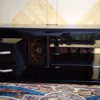 زیرتلویزیون شیشیه ای