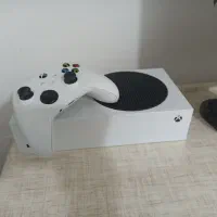 Xbox series s  یک ترابایتی با گیم‌پس‌۲ دسته