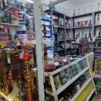 فروشنده مغازه دخانیات یک تایم