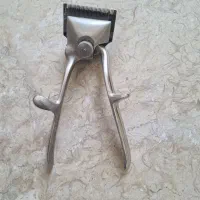 ریش تراش و قیچی قدیمی