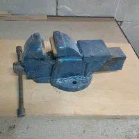 گیره رو میزی و پیچ دستی