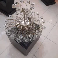 یک جفت لوستر مشابه هم
