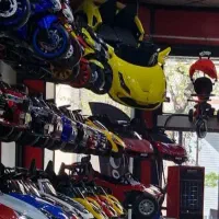 ماشین شارژی چراغ‌دار و موزیکال//با فرمون نرم،