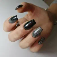 ارائه خدمات کاشت ناخن