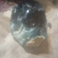 یک بطعه سنگ ابسیدین بیش از۲ کیلو