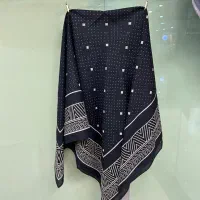 روسری با قیمت باورنکردنی