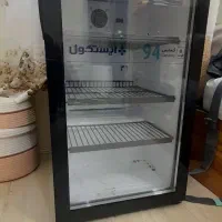 یخچال کیک شو