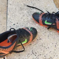 کفش چمن بچگانه