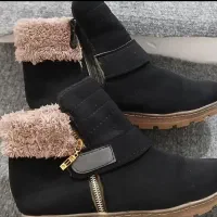 سلام تعدادی کفش به فروش میرسد باقیمت کمی