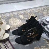 کفش کتونی و مجلسی