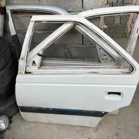 درب و صندوق عقب و سپر عقب و گلگیر جلو پژو سفید