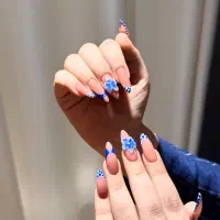آموزش تخصصی کاشت ناخن فقط با یک ملیون تومان