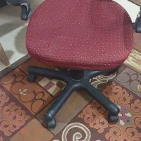صندلی اداری زرشکی
