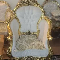 مبل سلطنتی ورق طلا باسه عددمیز طلایی وساعت نونو