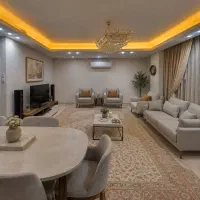 ۱۳۱ متر لوکس، نورگیر و مشرف به حرم