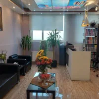 اپراتور لیزر خانم