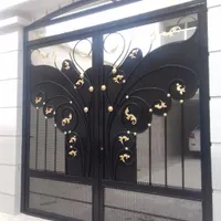 رنگ آمیزی درب پنچره ساختمان