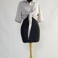 خیاط خانم داخل کارگاه