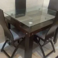 میز‌نهارخوری‌۴نفره‌سالم