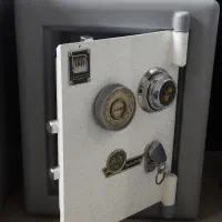 گاوصندوق کاوه مدل150kk(ارتفاع 52 عرض 40 وزن 130kg)|ابزارآلات|تهران, فرودگاه مهرآباد|دیوار