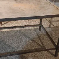 میزکار فلزی
