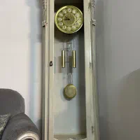 ساعت ایستاده پاندون‌ دار