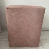 پاف استوانه‌ای صورتی