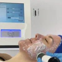 محصولات پاکسازی پوست