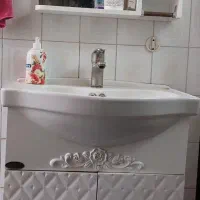سنگ روشویی به همراه اینه وکابین