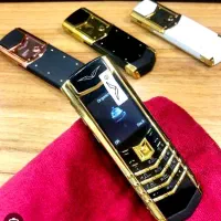 نو +گوشی های لاکچری ورتو vertu طلایی مشکی 8800..