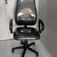 دو عدد صندلی جکدار پشت بلند
