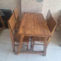 میز و صندلی چوبی