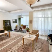 اجاره130متر-3خوابه-روبه-نما-پنجره-قدی-خیابان-درختی