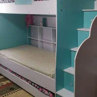تخت سه طبقه