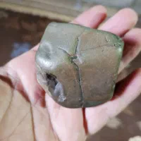 سنگ مشکوک ب شهاب سنگ