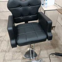 دکور و صندلی آرایشگاه تکی فروش ندارم