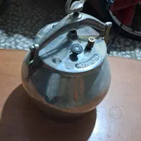زود پز ۸ لیتری درجه یک سالم
