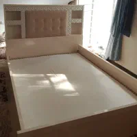 تخت دونفره در حد نو سالم تمیز