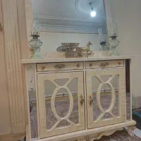 میز کنسول وآینه درحد نو
