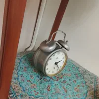 ساعت پیتر آلمان دو زنگه سالم  و تابلو مسی وان یکاد