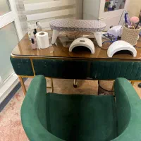 استخدام ناخن کار ماهر