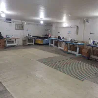 نیروی  چرخکار خانم وسط کار ماهر