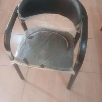 صندلی فلزی چرم