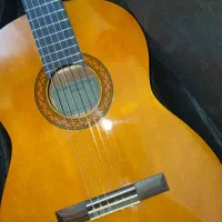 گیتار یاماها C40