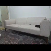 کاناپه سه نفره همراه با یک تک نفره درحد نو و تمیز